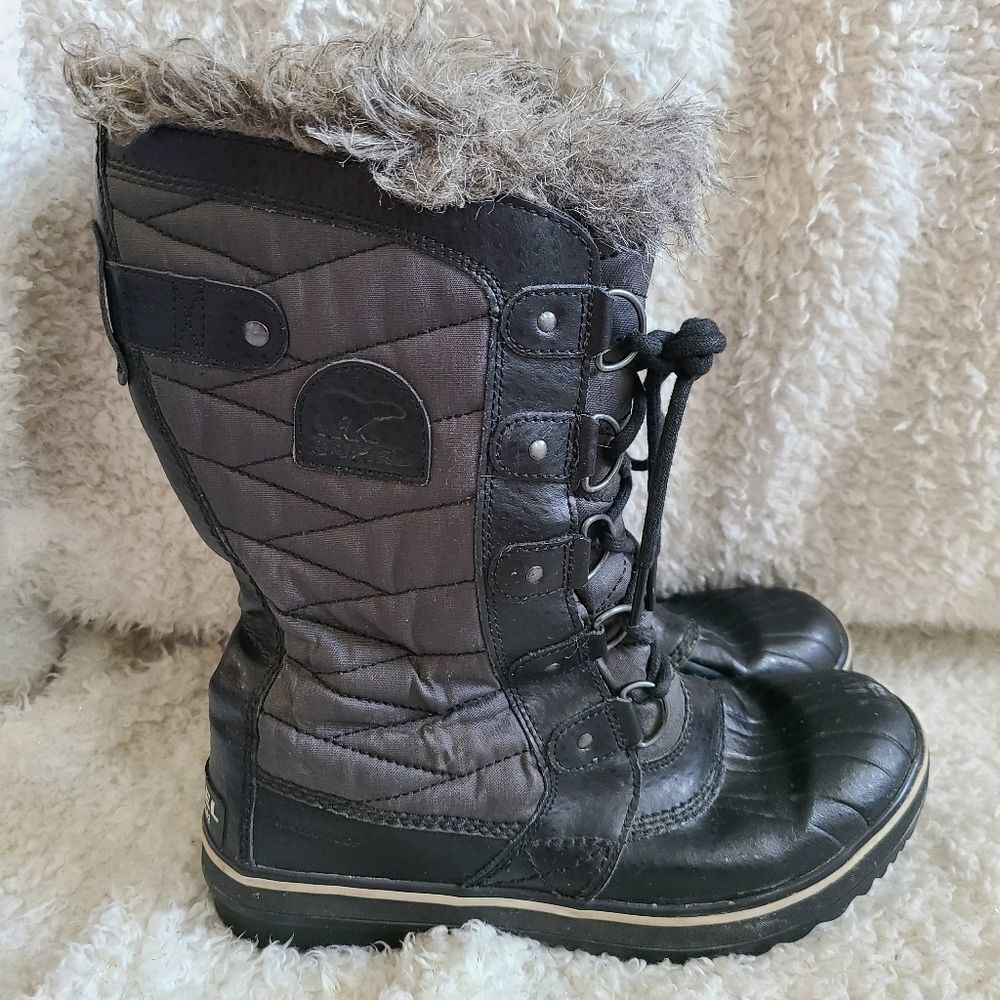 SOREL Women’s Tofino II Boots Black and Stone sz 9